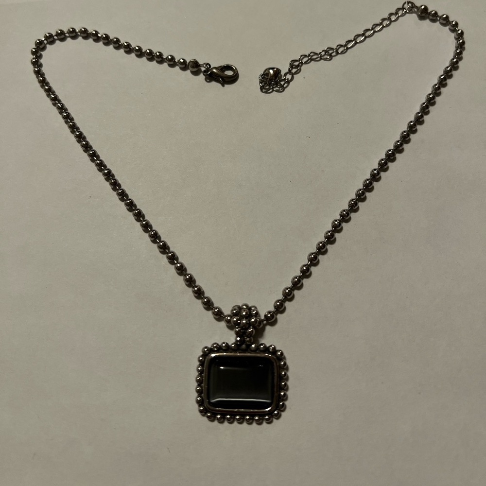 Square cats eye glass necklace - Picture 4 of 5